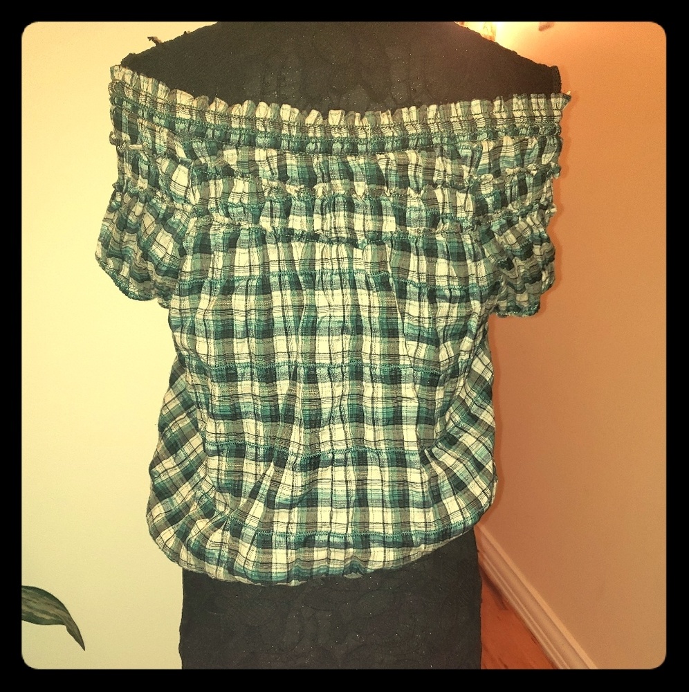 BCBG PLAID OFF the shoulder blouse